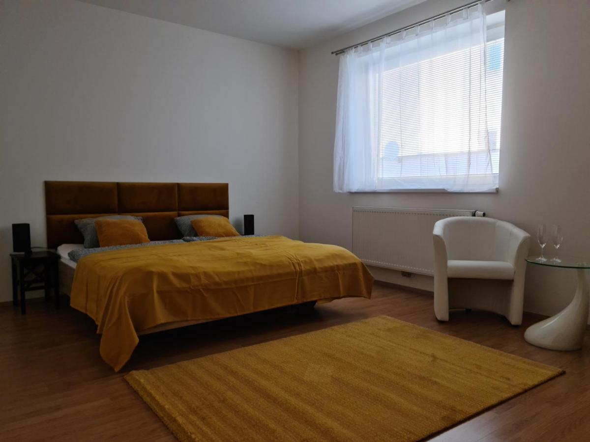 City Centre Apartments Liberec Bagian luar foto